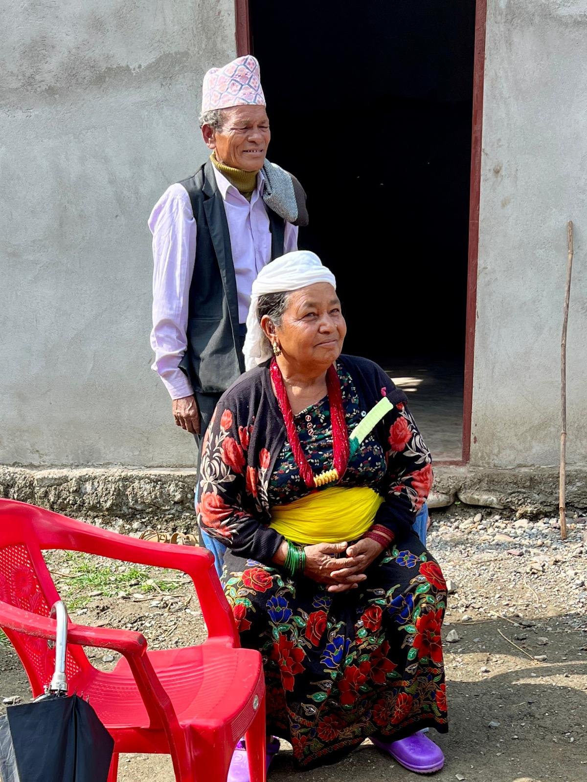 Pareja nepali en su aldea